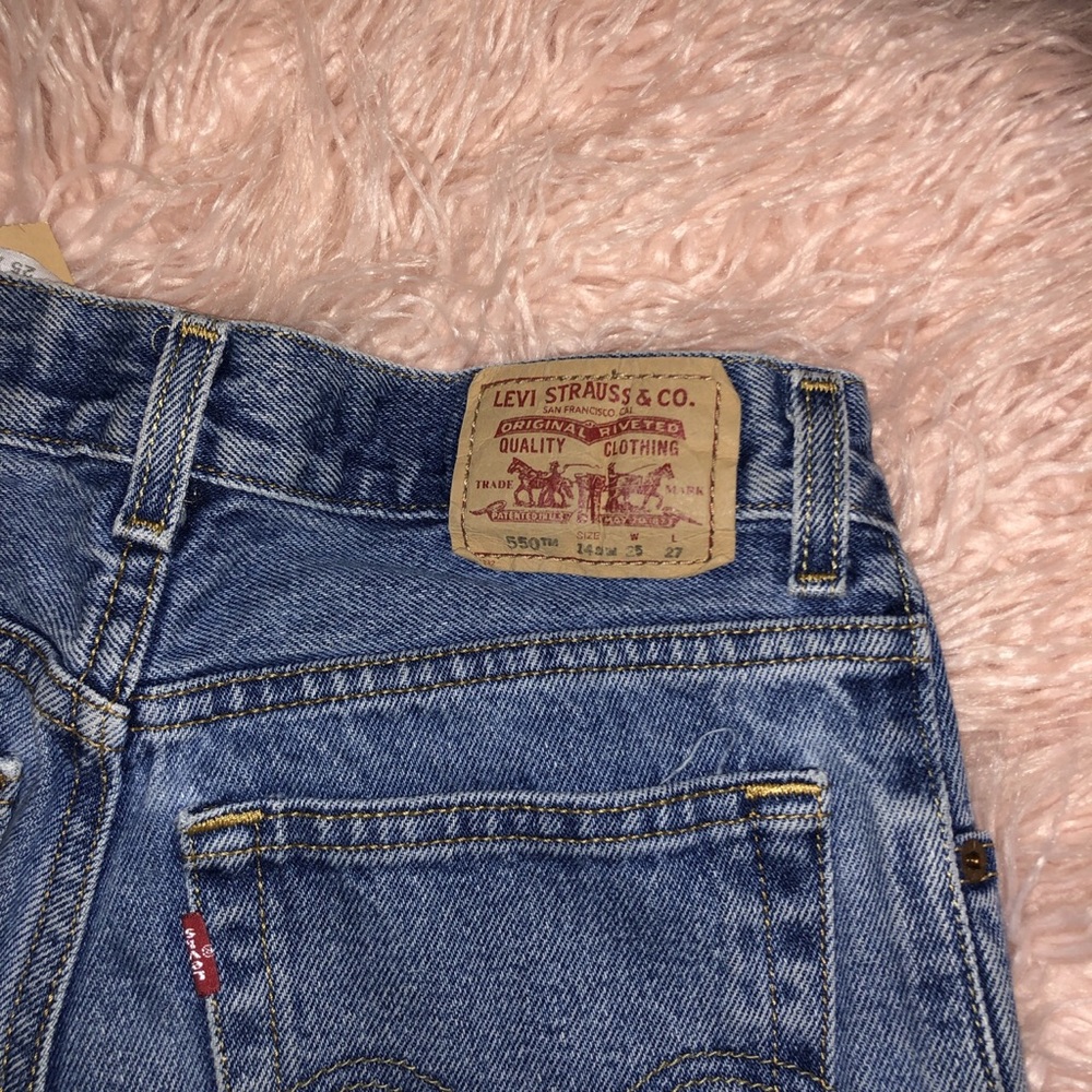 LEVI’S mom jeans